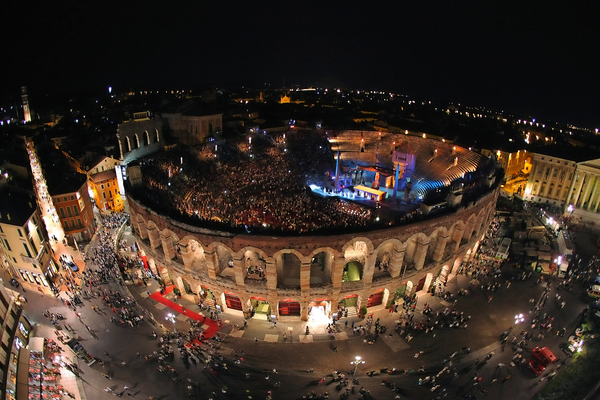 Oper in der Arena di Verona erleben